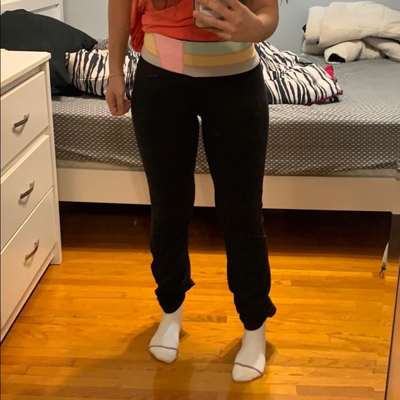Lululemon pants - Picture 7 of 7